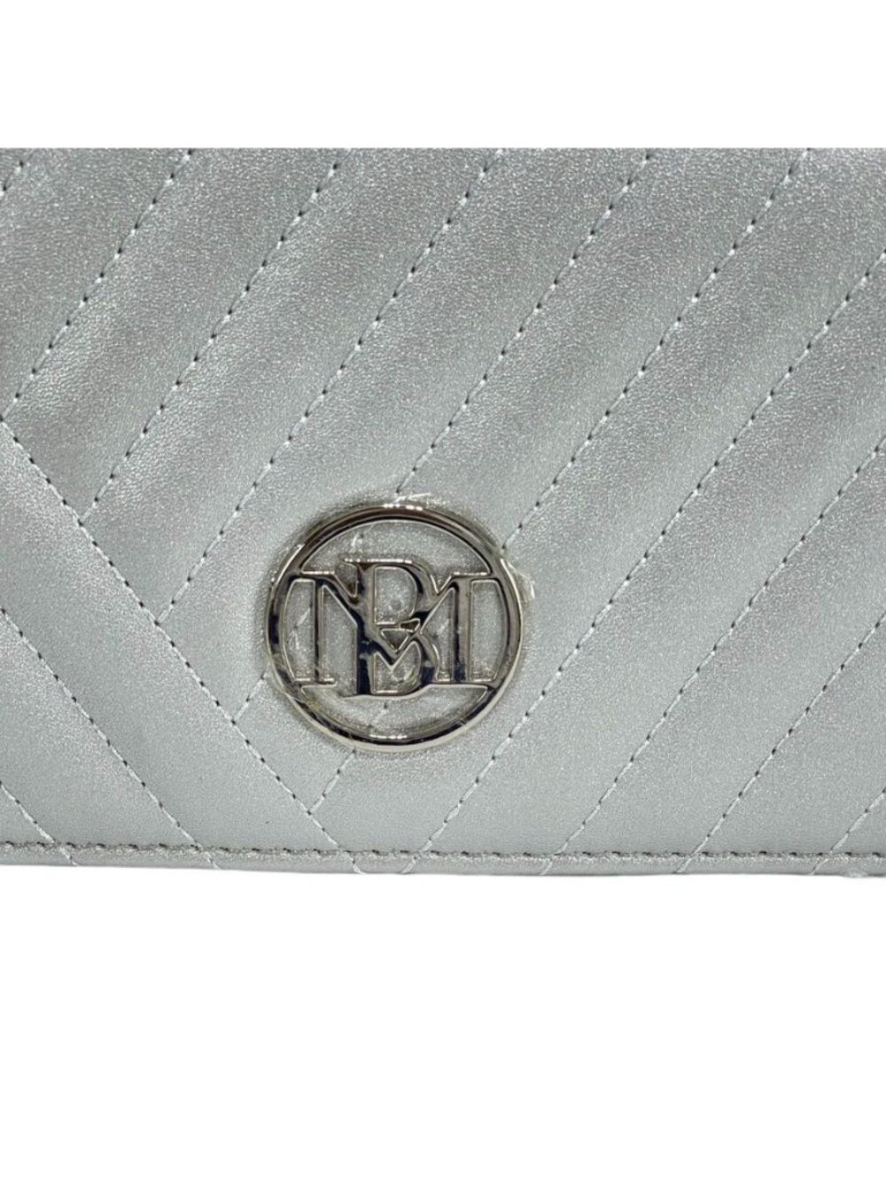 Studio Badgley Mischka Quilted Silver Crossbody Bag With Chain Strap - Picture 4 of 13